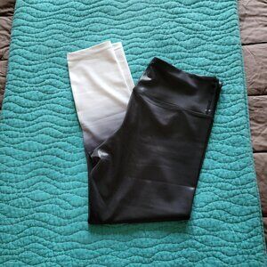 Zyia Watercolor Ombre Summit 7/8 leggings